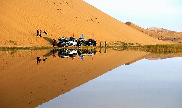 水资源|这个神秘湖泊，藏在沙漠里面，如今成为著名旅游景点