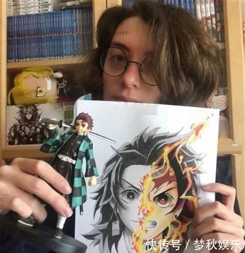 伊之助|素描与彩稿共存,美术达人打造《鬼灭之刃》主题奇妙画作