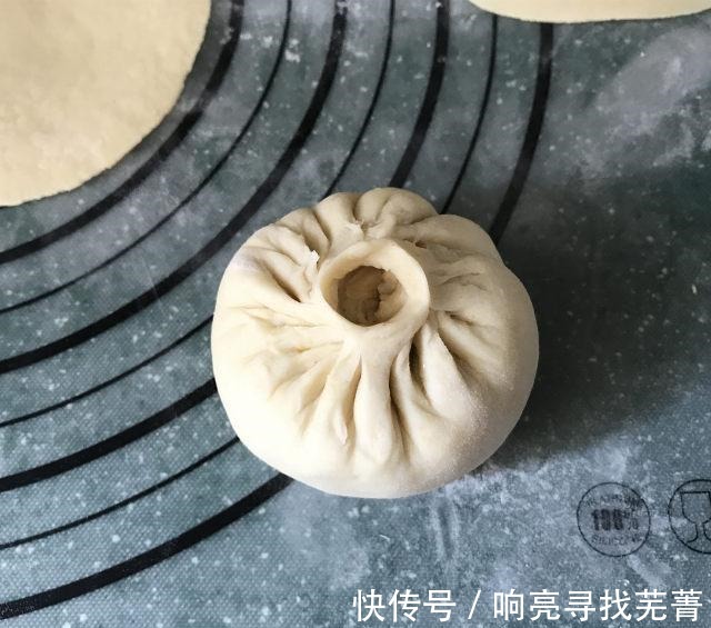 香辣白菜粉丝包子!