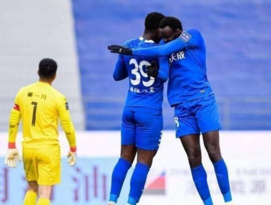 奥斯卡|5-1！外援大四喜！连续2天，中国足球职业联赛，门将临场改位置