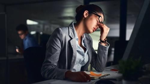 长期熬夜|女性上了30岁，最好不要有这3种生活习惯，否则衰老可能会加速