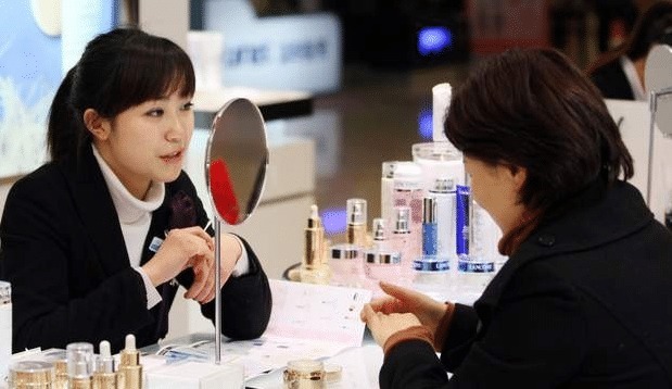 卖化妆品,如何维护客户,让客户再次购买?