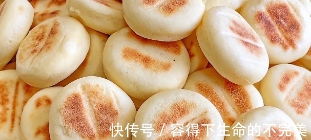美味|牛奶小饼的“诞生记”，不需要一滴油就能做，美味又营养