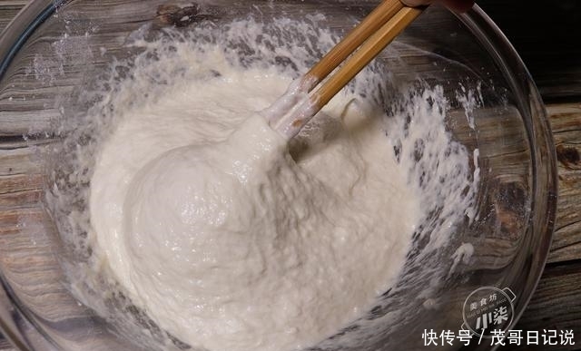做法|南瓜紫薯发糕做法,搅一搅,出锅不塌陷不回缩,比油条包子都好吃