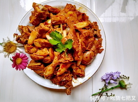 酱香鸭腿——色香味美，不油不腻