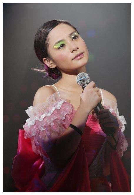 破音|這些歌手現(xiàn)場太慘，跑調(diào)破音，第一名無可爭議