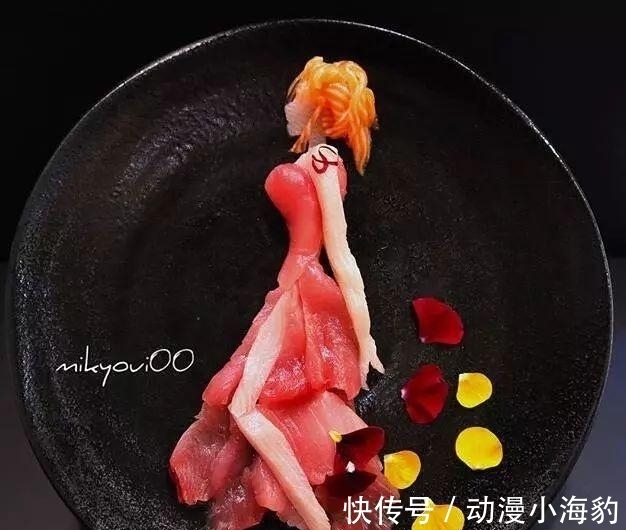 刺身|日本大神用寿司刺身,拼成动漫美少女,网友:舍不得吃下去!