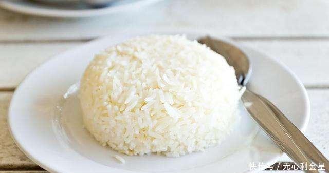 口感|蒸米饭不要只懂加水,牢记2个技巧,蒸出的米饭更好吃,特别实用