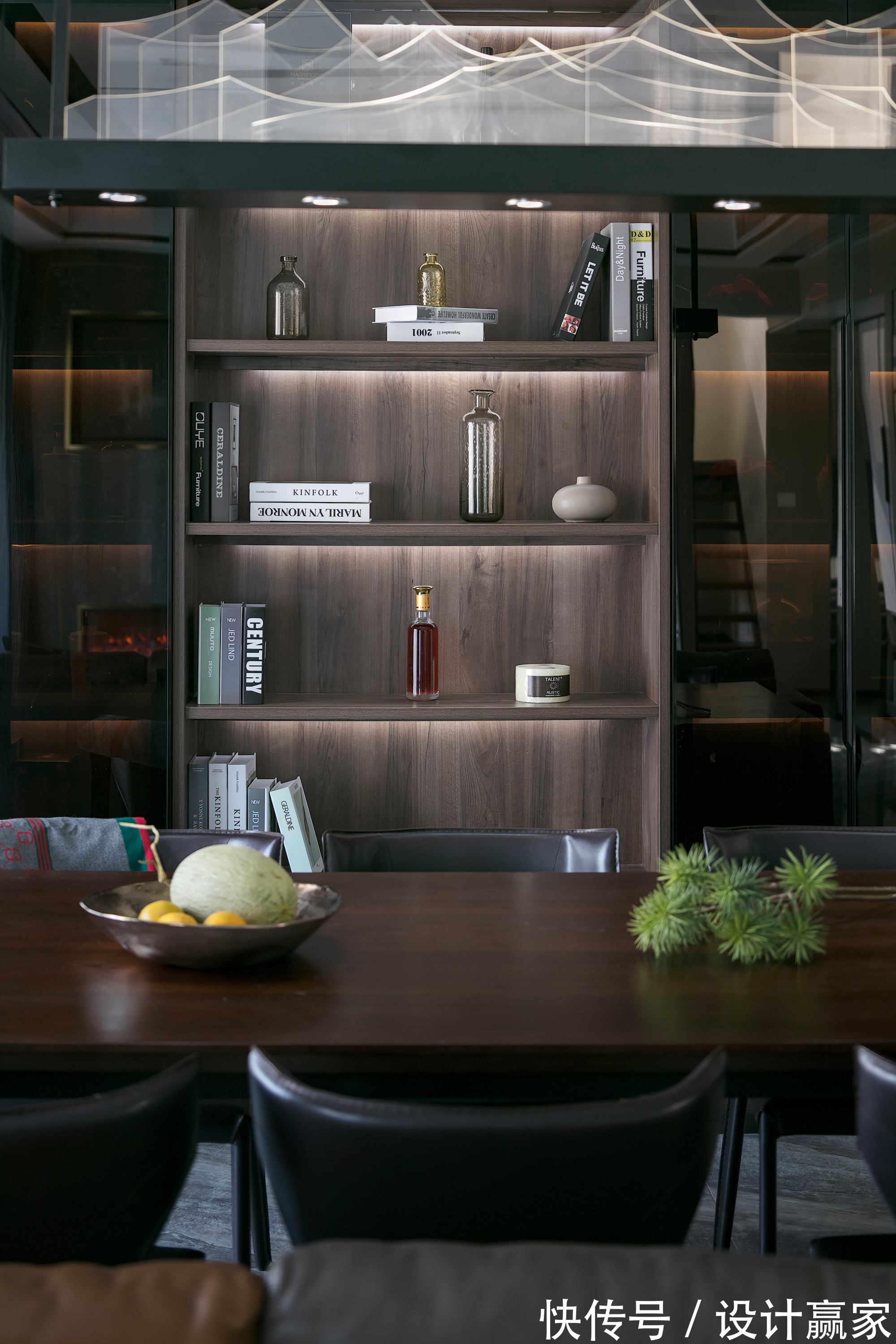 原木色|240㎡花园洋房,88万打造的精英人士家,满是低调的奢华