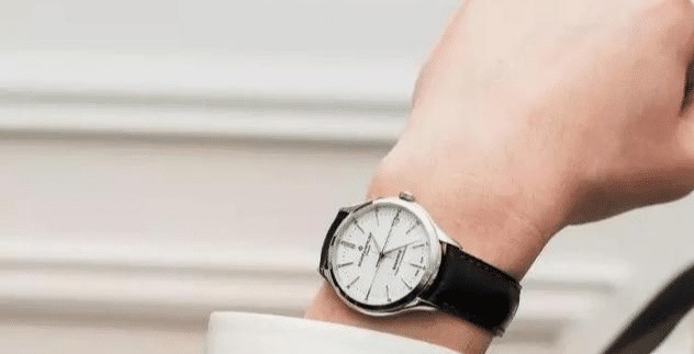 腕表 同为万元预算的小众腕表,名士给了浪琴多大压力!