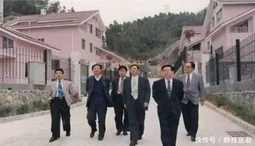 副总裁|华为副总裁带头集体辞职,任正非却点头默许,这种事儿马云也干过