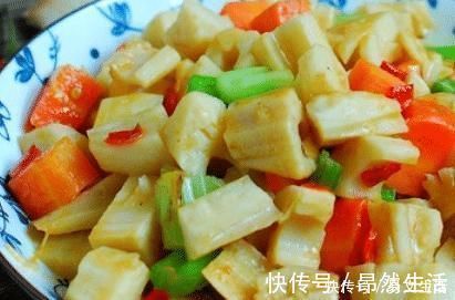 辣炒藕丁|这道家常下饭菜，8分钟就搞定，眼下正适合吃，老少皆宜