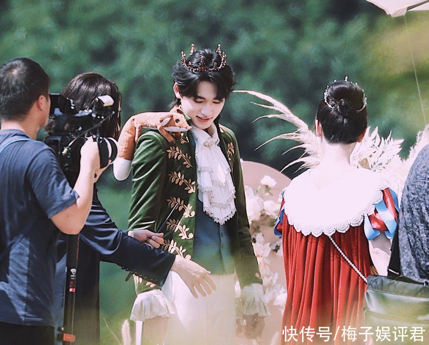 宋丹丹|《萌探》全员玩cos,宋亚轩王子造型贵气十足,看到刘耀文我爱了