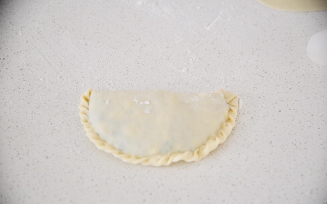 家常韭菜盒子,包皮大馅又软又香,鲜美可口,吃了还想在吃