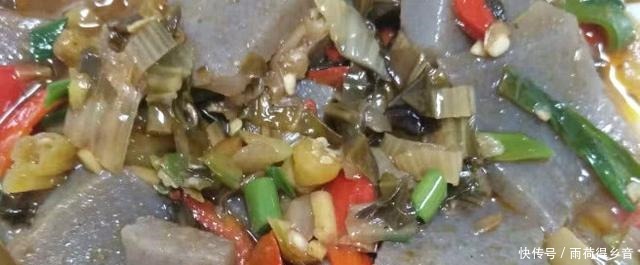 女人不想脸上皱纹多，多吃这道菜，皮肤细腻似少女，比面膜还补水！