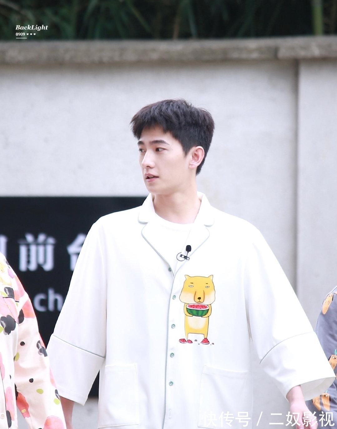 呆萌可愛|楊洋無懼綜藝陰影!參加《青春環游記3》錄制,睡衣造型呆萌可愛