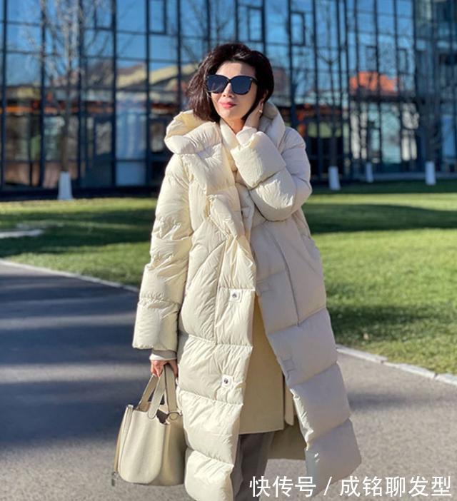 穿搭|冬日必备的“白色”穿搭,简约干净不失质感,清新时尚又有高级感