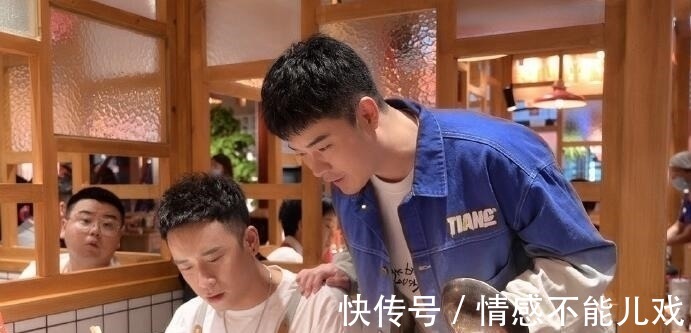 事故现场|陈赫火锅店事故现场:水泥掉下砸进锅内,热油泼得到处都是