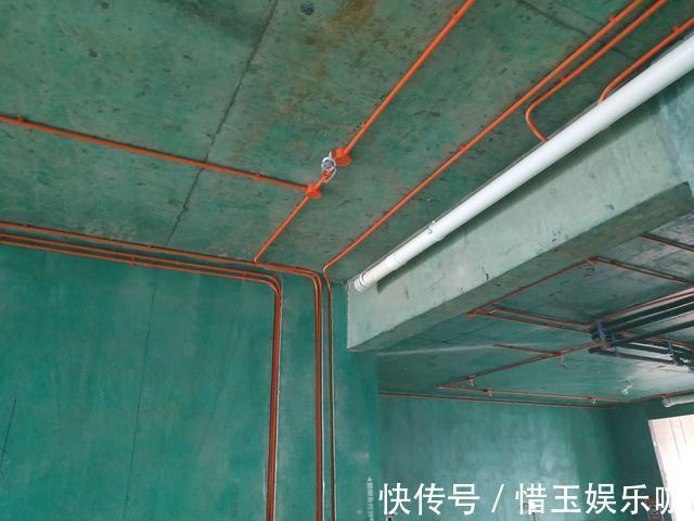 电线|水电走顶,是装修公司的“陷阱”,还是行业标准?听听工头说的话