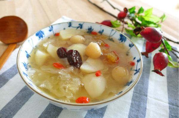 莲子|它是天然“补血汤”，上锅炖一炖，营养滋补，脸色越来越红润