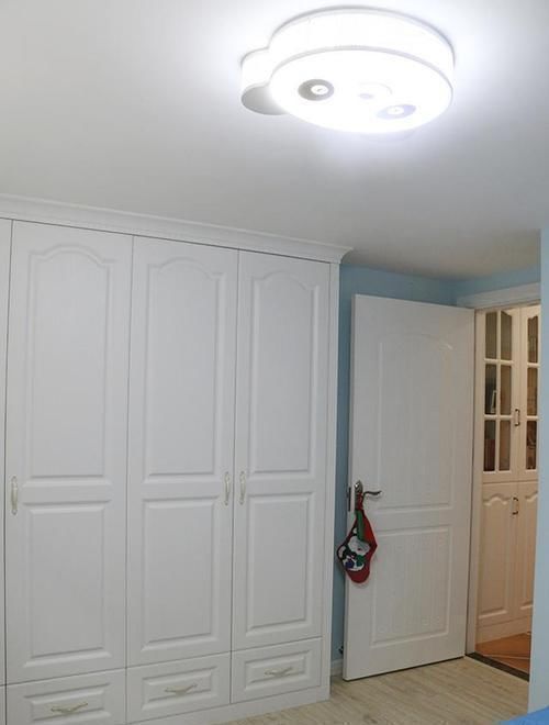 朋友|头次去朋友家做客，进门鞋柜就让我吓坏了，卫生间估计你也没见过