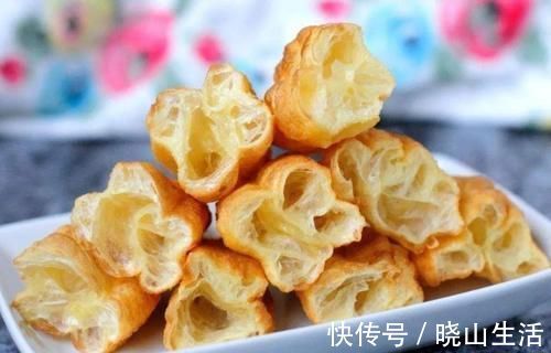 泡打粉|早餐油条自己做，早起10分钟，就能炸一锅，根根空心，还酥脆