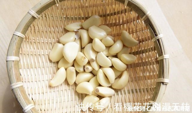 袋子|今天才知道，保存大蒜这么简单，不发芽不干瘪，放半年依旧新鲜！
