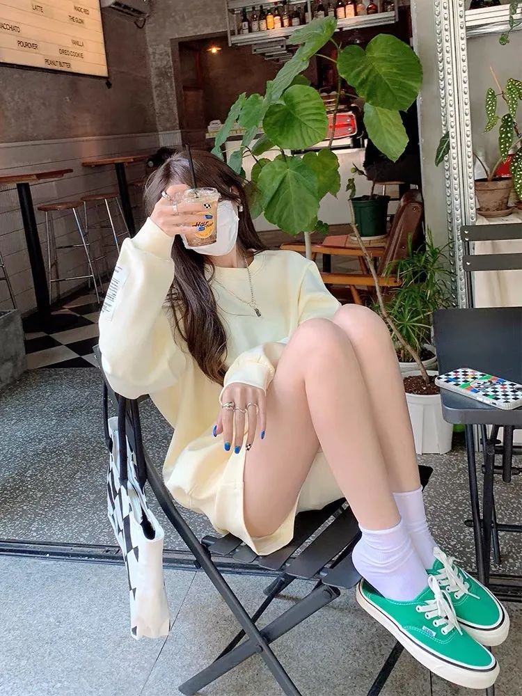 卫衣|卫衣+裙子，卫衣+衬衫，初秋这样穿太好看了