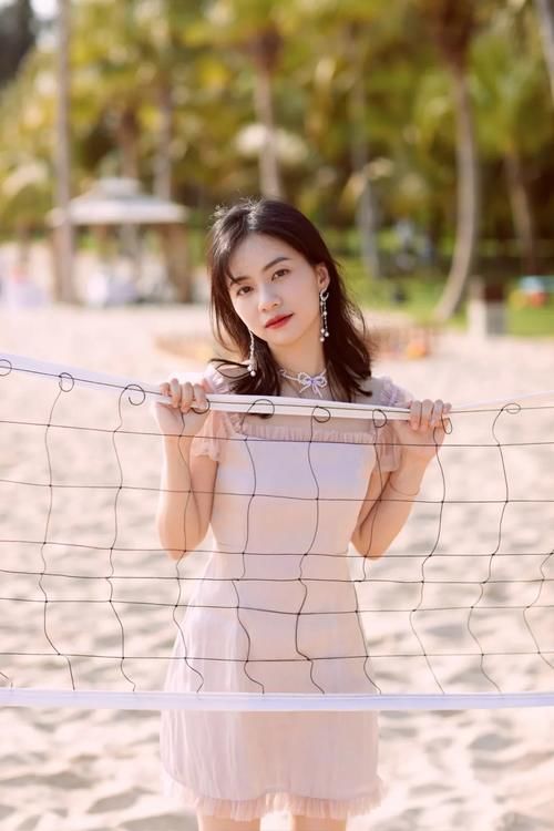 分享5套小个子春装灵感！衬衫、裙子全都有