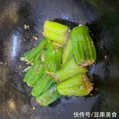  年夜饭易上手大菜-青椒酿肉