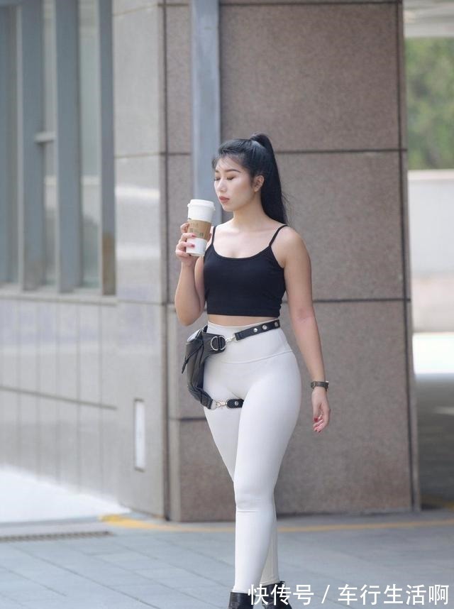 穿搭 “腰细胯宽”要会选择衣服,打底裤可以修饰体型,减龄还有活力!