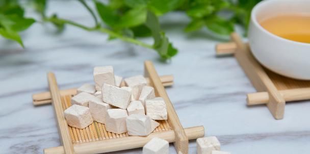  护肤品|女人此处虚，难怪衰老得快，花大价钱买护肤品，不如把它先养好！