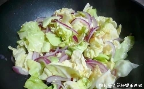 包菜|洋葱和它一起炒,等于天然“血管清洁工”,软化血管,血管通畅了