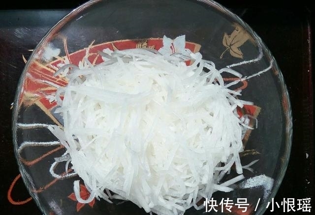 延缓衰老|女人多吃这菜,延缓衰老,价格还不贵,5毛钱就可以做出一大盘