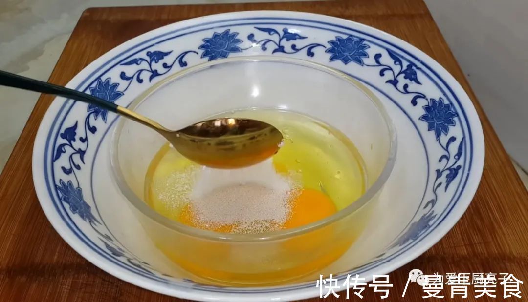 红豆面包|家常红豆面包做法,两勺卷一卷,松软香甜又解馋,学会都能开店了