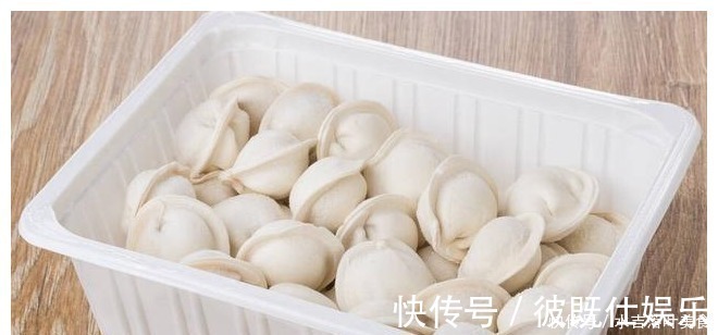 北方人|速冻饺子,用冷水煮好还是开水煮好学会这样做,饺子劲道不破皮!