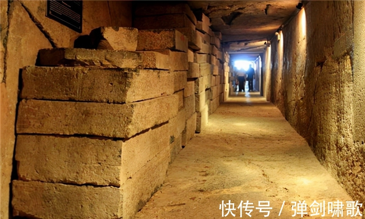 酒具!古墓中出土一杯酒,杯中的酒怎么喝都喝不完,X光一照才发现原因