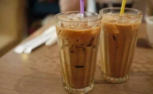 店长|购买奶茶时,两种配料免费都不要加,奶茶店长自己从来都不加