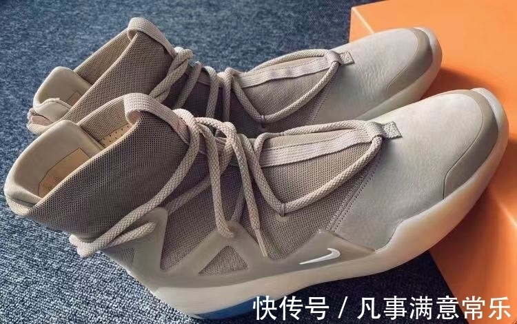 zoom FOG最便宜的配色它就不敬畏上帝了?