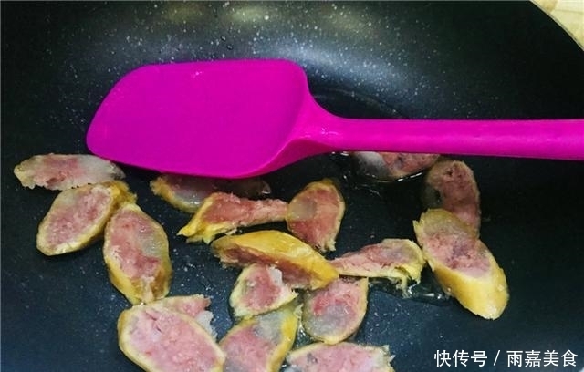 盼了一年的菜可以吃了,简单炒一下更好吃,更下饭!