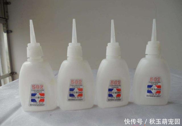 孩子|儿子把502胶水吃进嘴里,爸爸果断的处理方式,医生看了都称赞