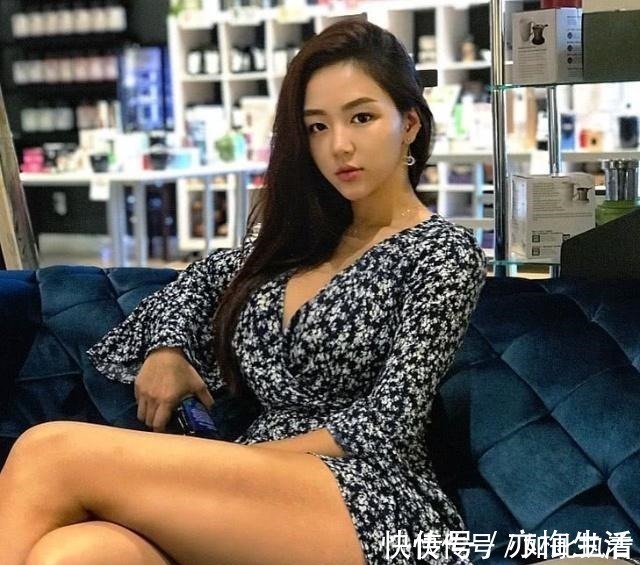 夜店|她被称为“夜店女王”,体重达130斤,一双“粗腿”尽显性感之美!