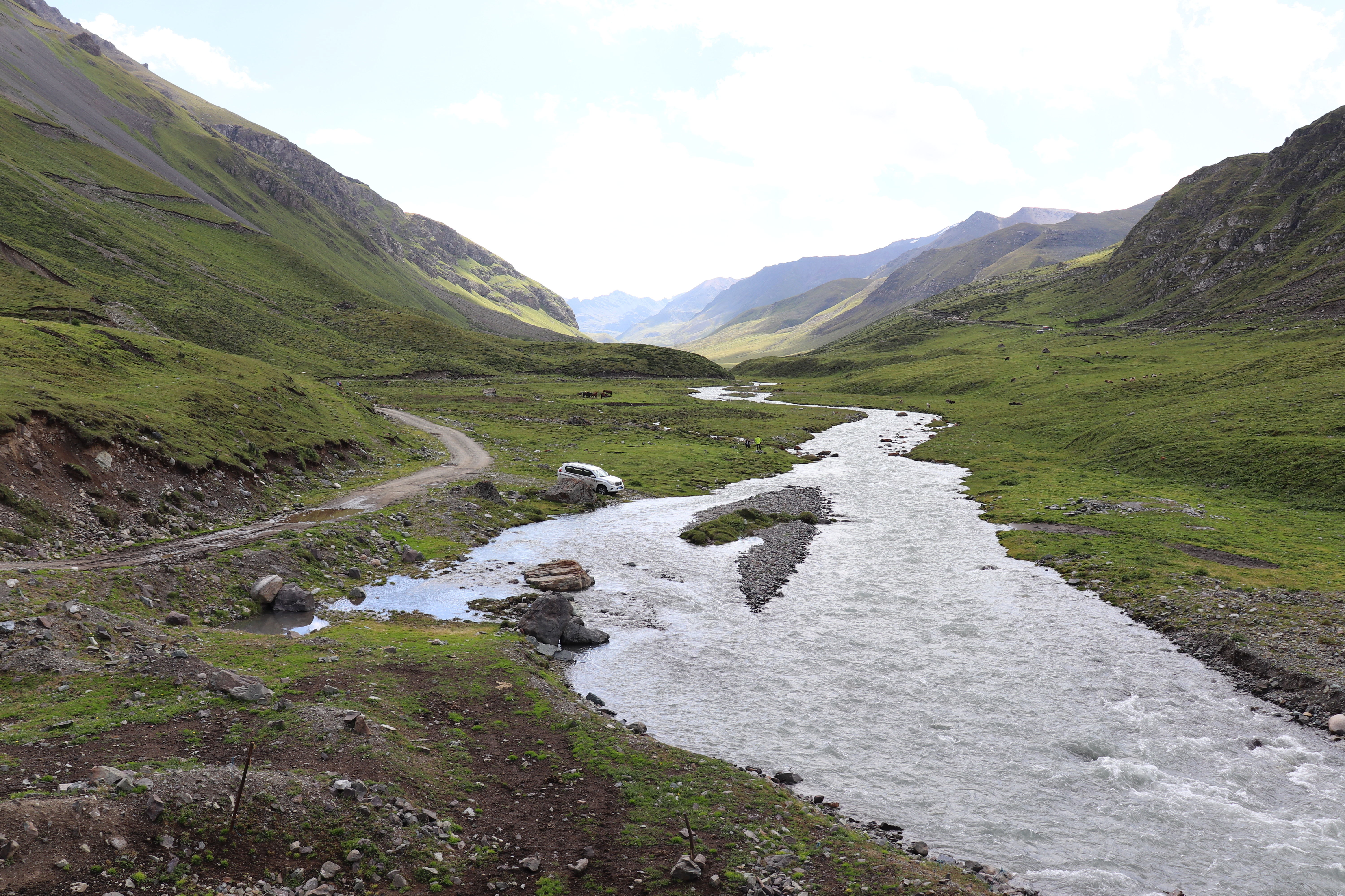 自驾独库公路，饱览天山风情