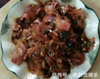 满脸|领导三天两头到我家蹭饭，夸我家饭菜好吃，收到调令我满脸问号