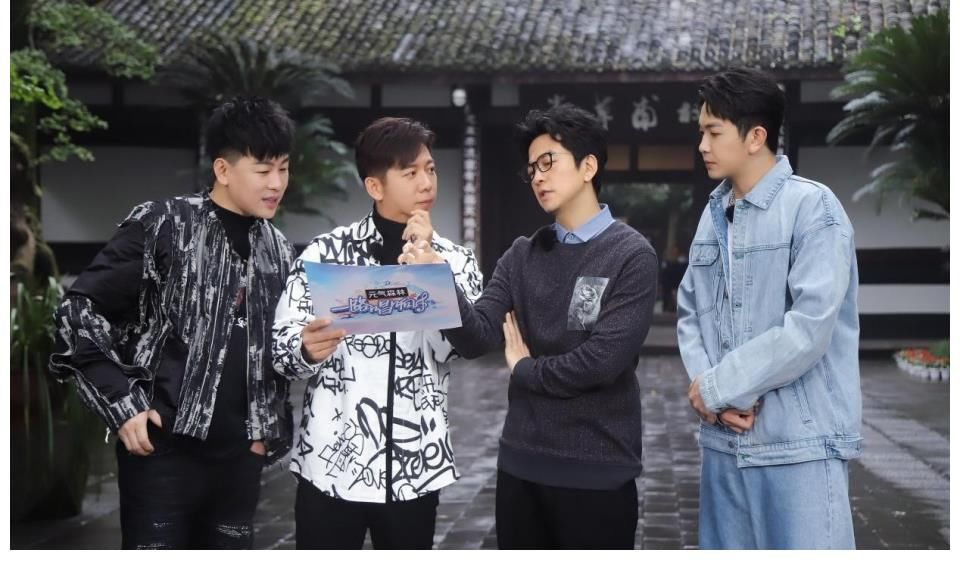 東方衛視全新音樂綜藝《一路唱響》今晚開播，在路上尋找寶藏音樂