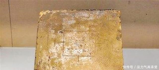 清洗|一块普通石板, 清洗干净后它竟是千年前的棋盘, 却没人知道怎么玩!