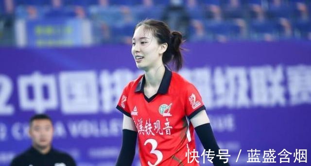 副攻|换上黄色裙子,郑益昕秀色可餐,中国女排美女副攻之争不敌王媛媛!