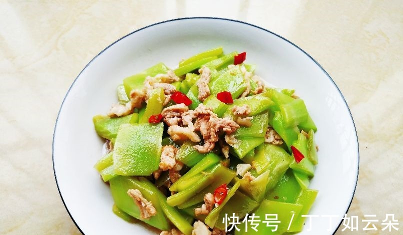 鹌鹑蛋|老公同事来吃饭，花100元做了10道菜，大家都说家常饭菜就是香！