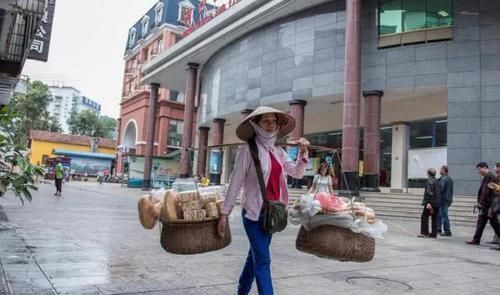 中国有一个县城，被越南人称为是天堂，生活着很多越南姑娘和美食