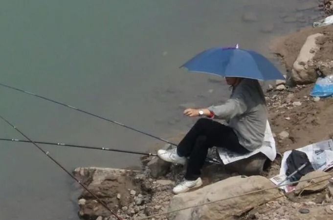 偷偷告诉你:冷天我只用这钓法,千真万确,一般人还真不知道